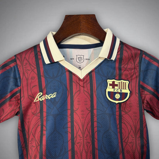 FC Barcelona "Catalan Roots" Premium Kids Size Kit