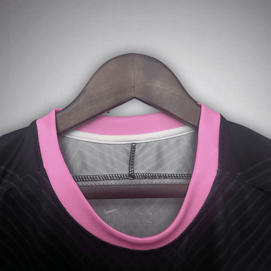 Inter Milan "Serpente Rosa" Premium Kit