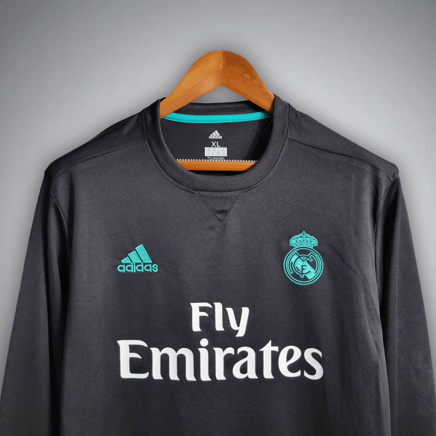 17/18 Real Madrid Long Sleeve Away Kit