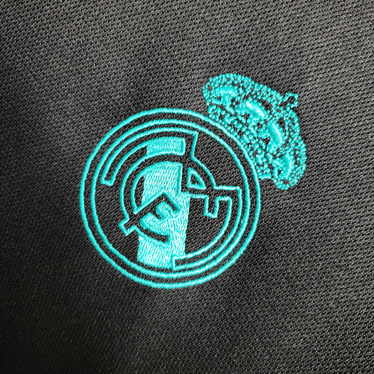 17/18 Real Madrid Long Sleeve Away Kit