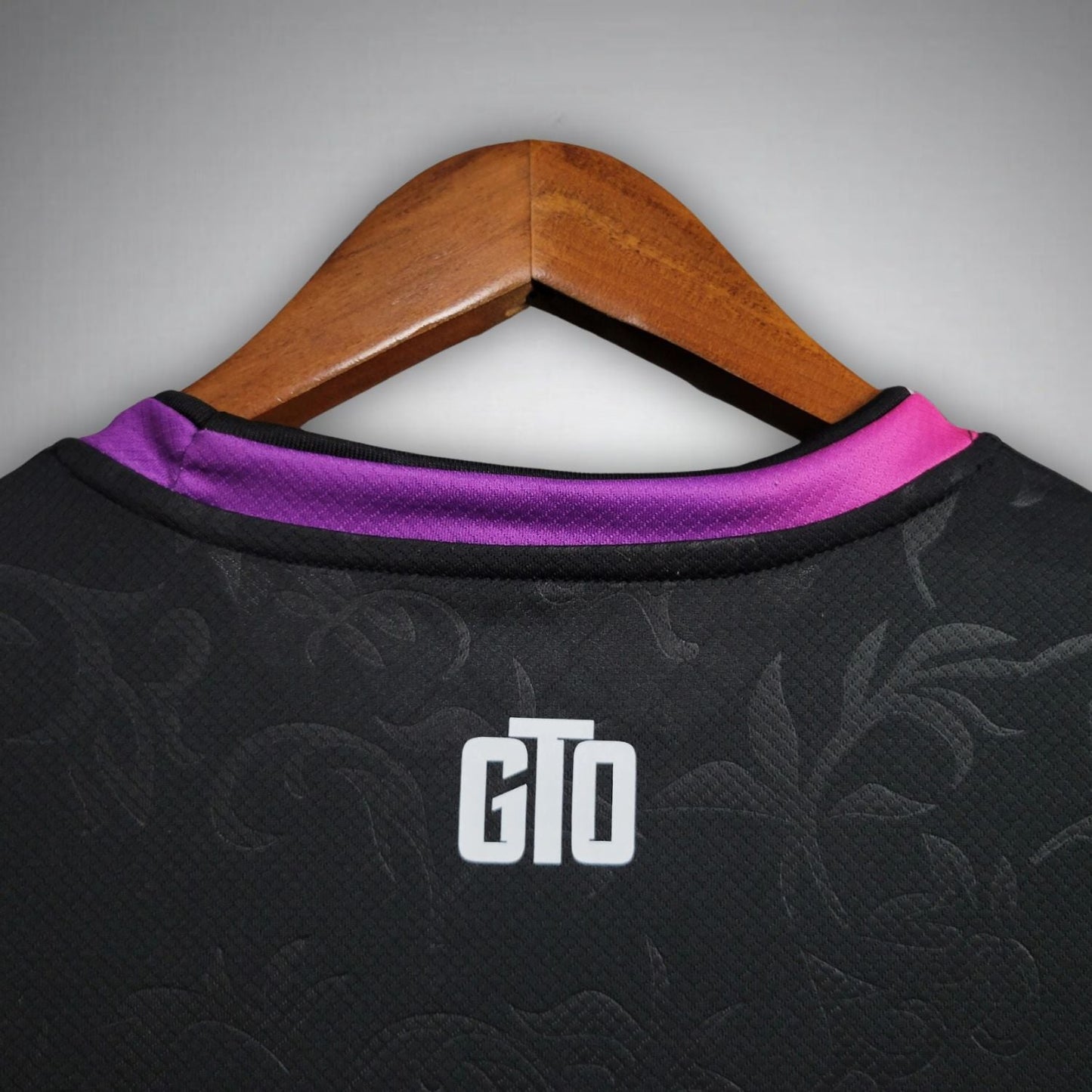 PSG "Paris Noir" Premium Kit