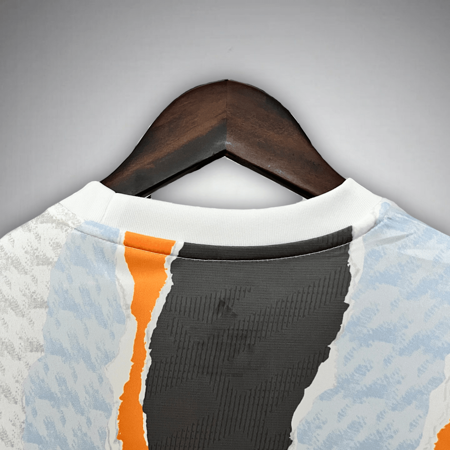 Real Madrid "Asiimov" Premium Kit