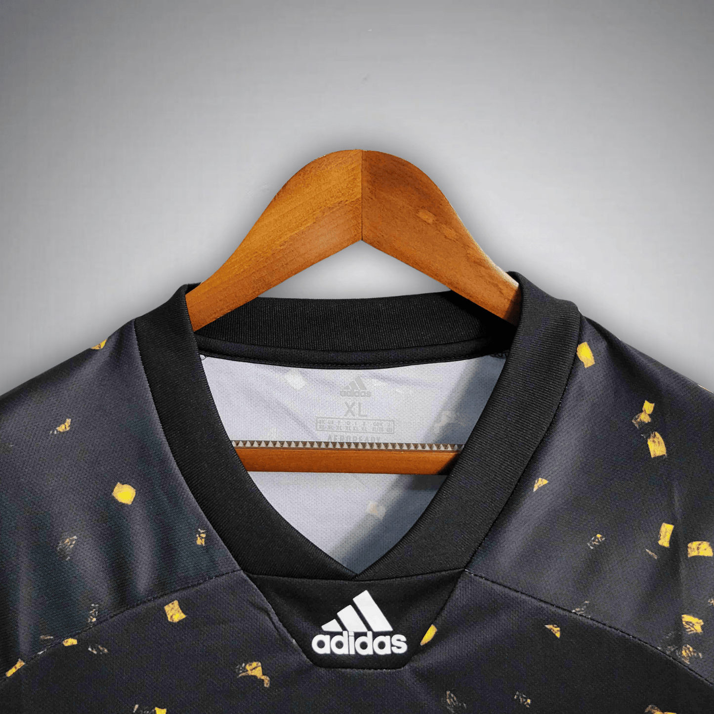 Real Madrid "Victory Sparks" Premium Kit